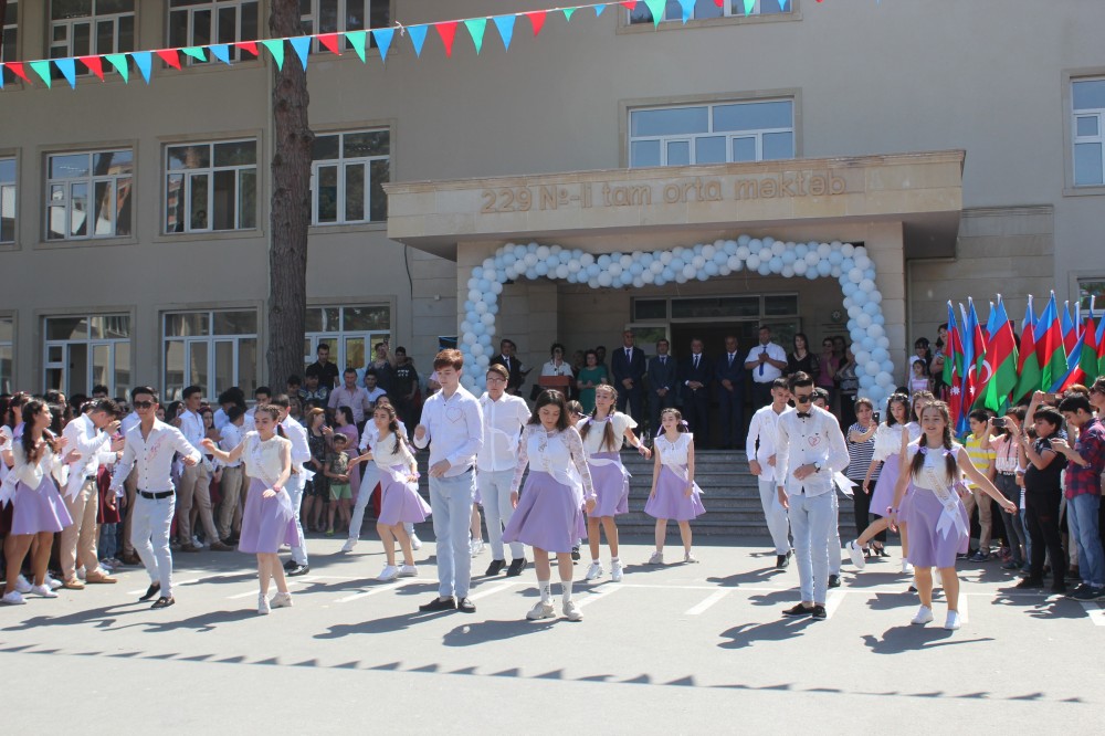 Arif Qasımov “Son zəng” tədbirlərində - FOTOLAR