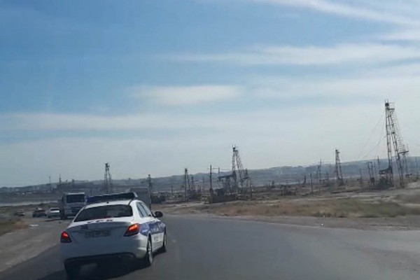 Bakıda yol polisi qaydanı pozaraq belə təhlükə yaratdı - VİDEO