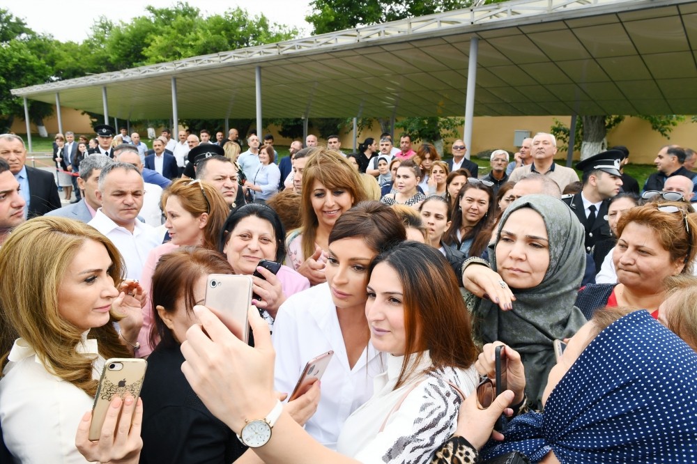 Mehriban Əliyeva əsgərlərin ehtiyata buraxılması mərasimində - FOTOLAR-YENİLƏNİB