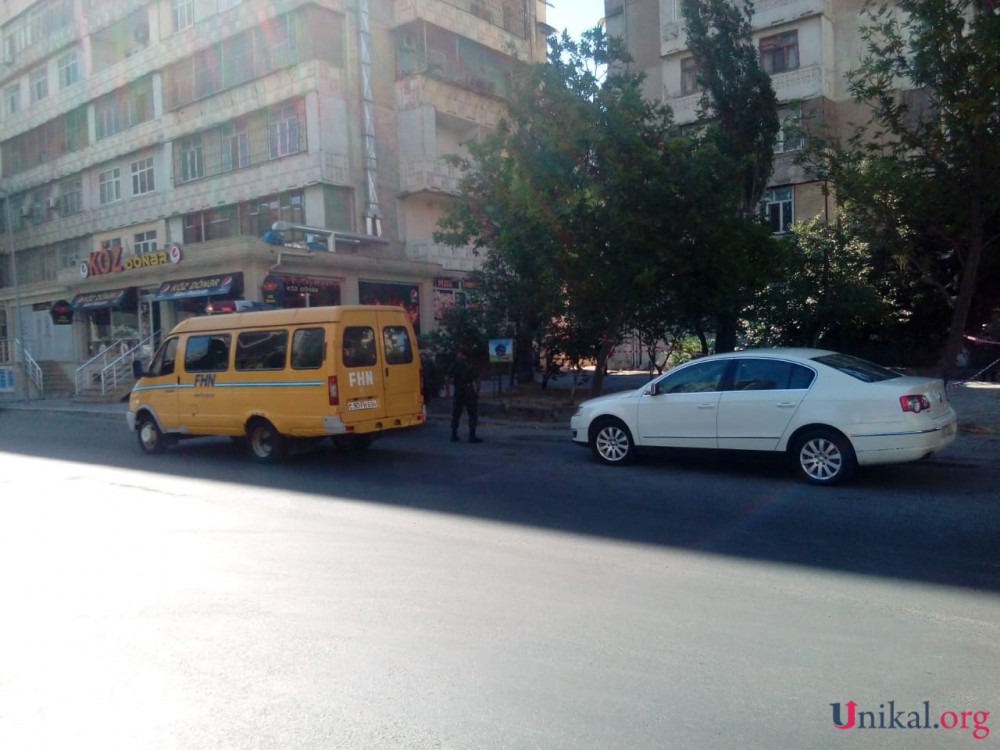 Bakıda HƏYƏCANLI ANLAR - Yaşayış binasının yaxınlığında qumbara tapıldı - FOTOLAR