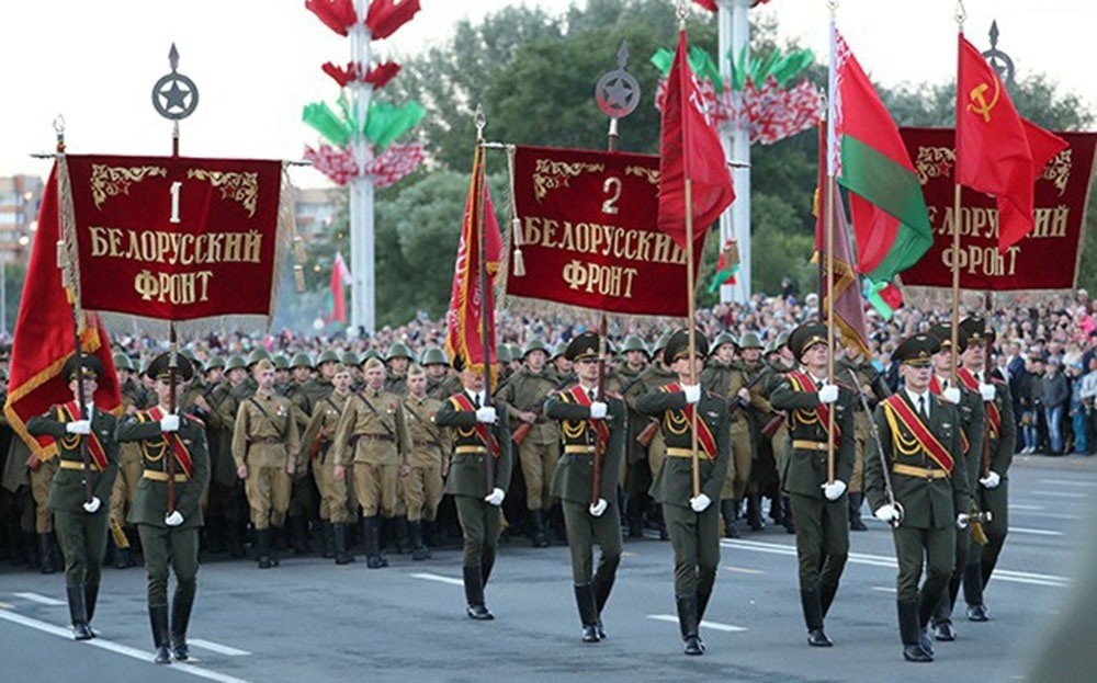 Azərbaycan hərbçiləri Minskdəki hərbi paradda - FOTO