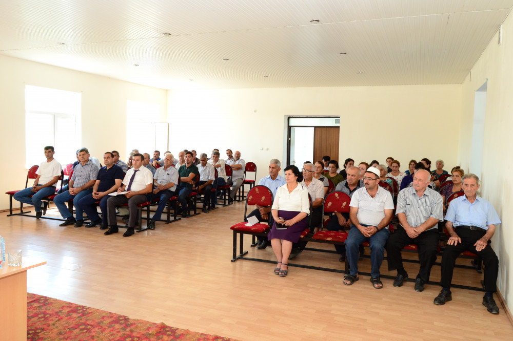 Cavid Osmanov Yuxarı Ləki kəndində görüş keçirdi - FOTO