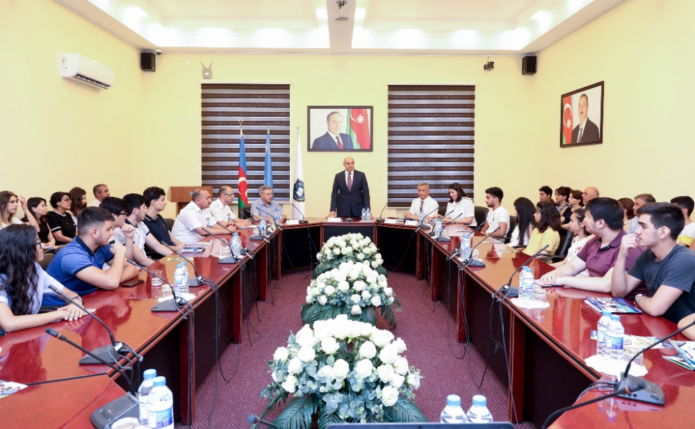 Gömrük Akademiyasında "Açıq qapı" günü təşkil olunub - FOTO