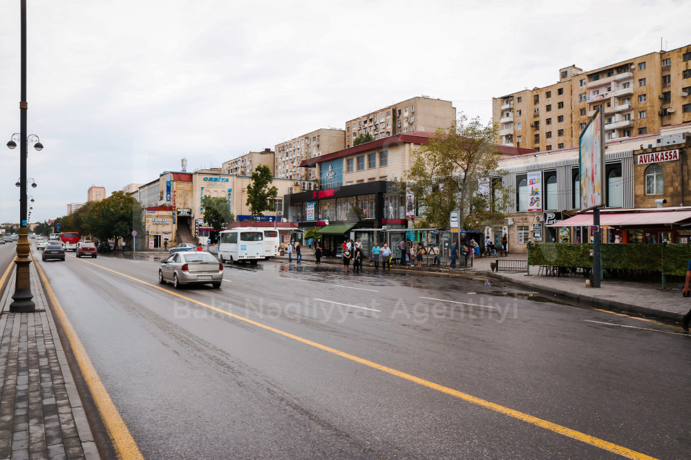 BNA yağışlı hava şəraitində yollarda hərəkətin təşkilini həyata keçirib - FOTOLAR