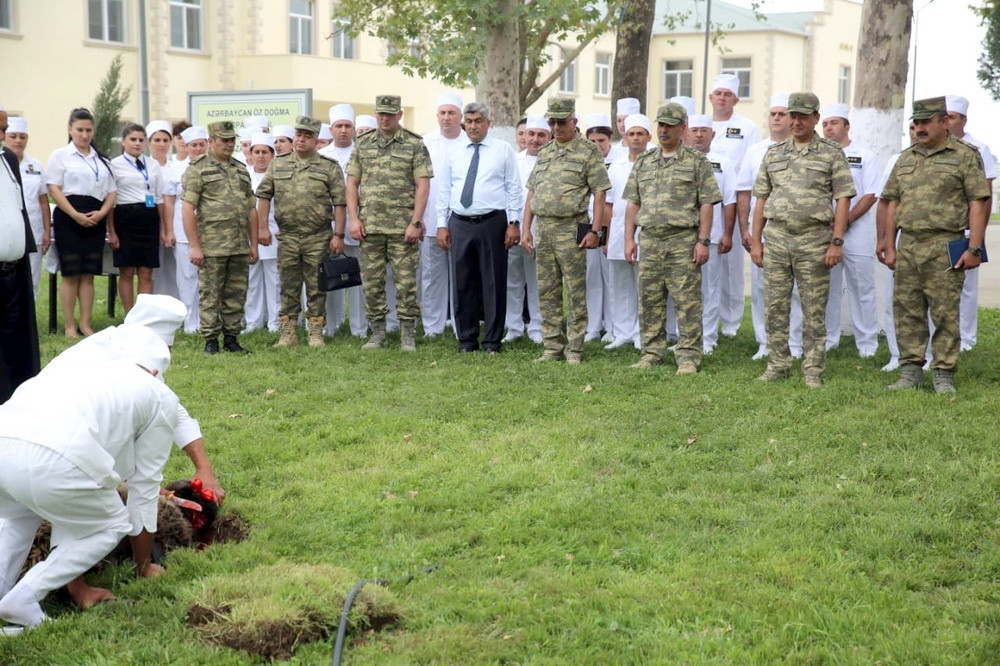 Nazir yeni tikilən hərbi hospitalda - FOTOLAR