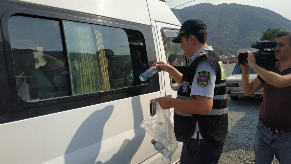 Yol polisi sürücülərə bunları etdi - FOTOLAR