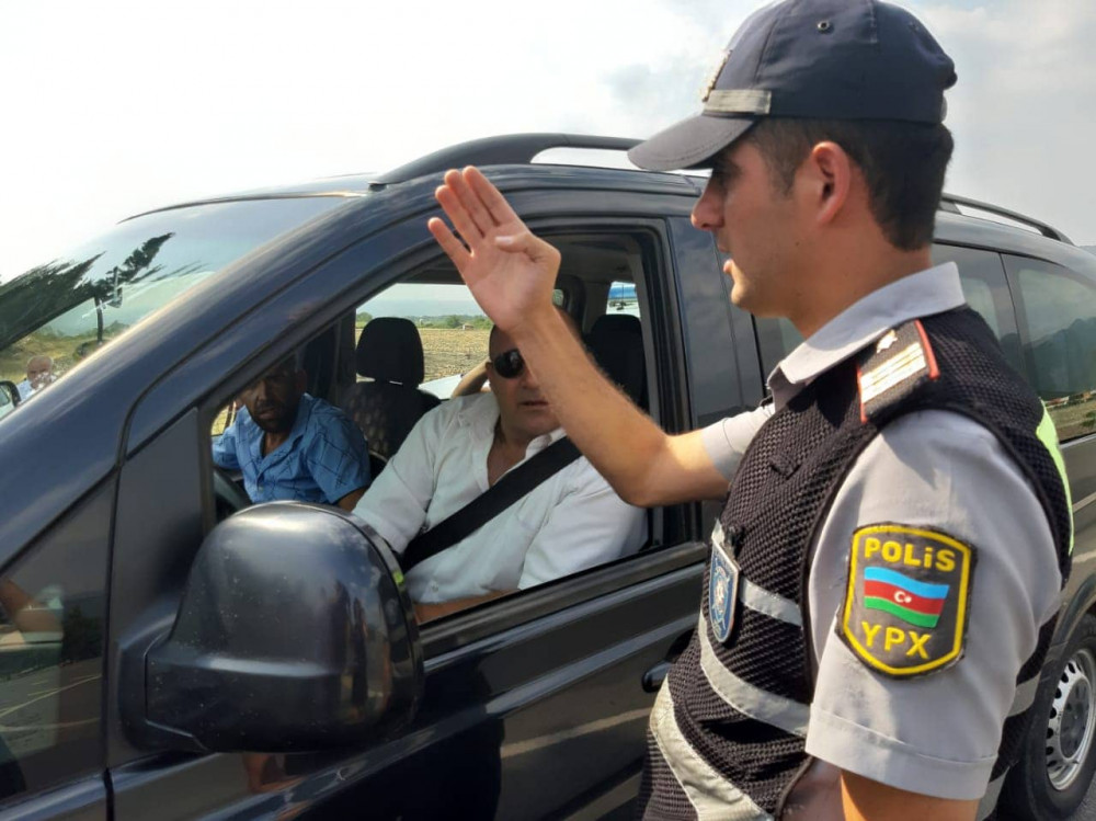 Yol polisi sürücülərə bunları etdi - FOTOLAR