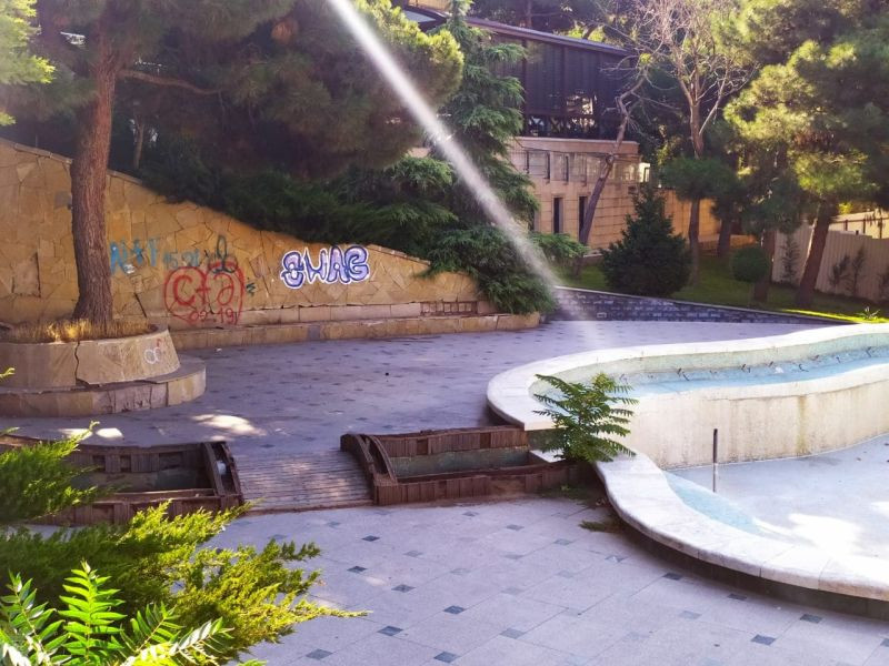 Prezidentin tapşırığı ilə Nəsimidə salınan park BƏRBAD DURUMDA (FOTO)