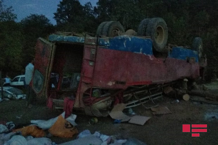 Azərbaycanda avtobus aşdı: ölən və xəsarət alanların adları məlum olub - FOTO - YENİLƏNİB