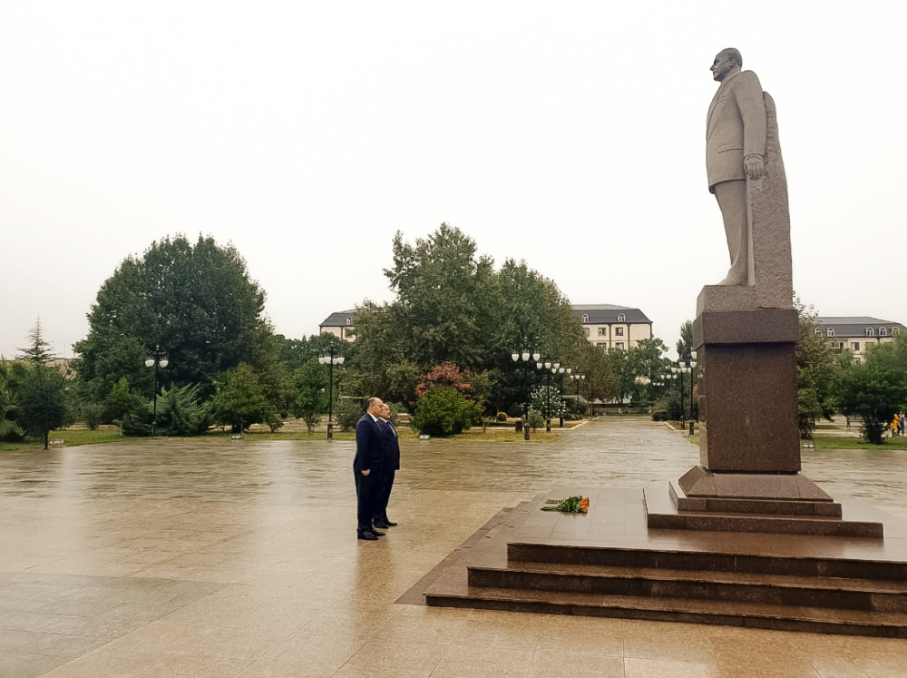 Səfər Mehdiyev və müavinləri vətəndaşları qəbul etdi - FOTO