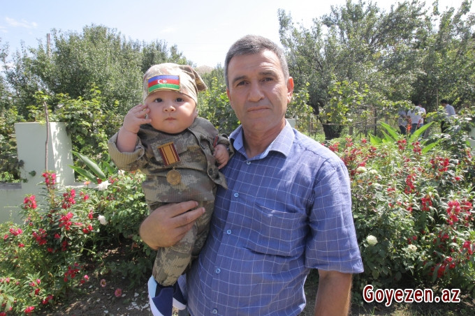 Qazaxda Aprel şəhidinin adı qardaşı oğluna verildi - FOTOLAR