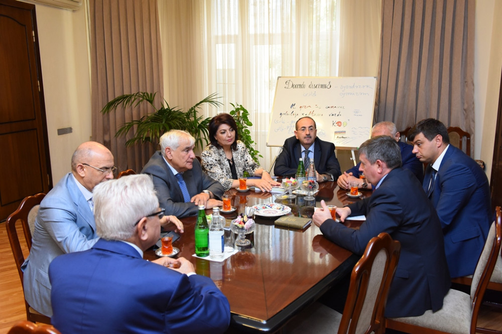 ADU və Ural Federal Universiteti arasında əməkdaşlıq müqaviləsi imzalandı - FOTO