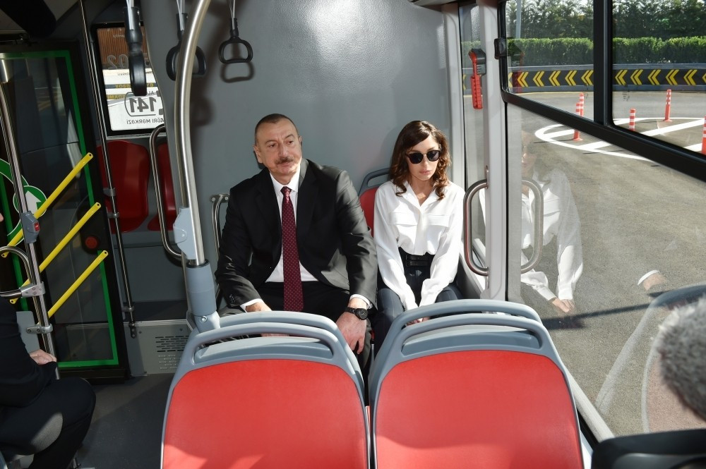 Prezident və xanımı “Koroğlu” Nəqliyyat Mübadilə Mərkəzinin açılışında - FOTO