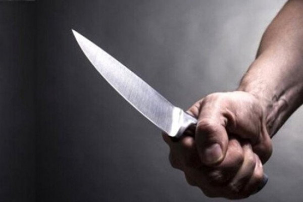 Xalq artisti həkimi bıçaqla yaraladı - VİDEO