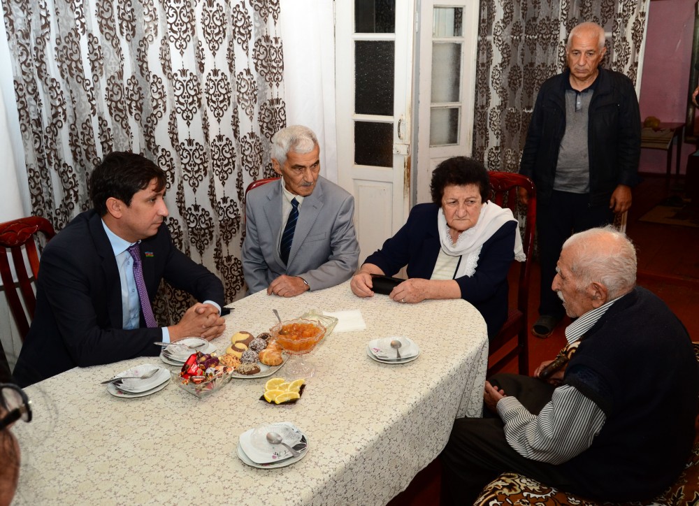 Ağdaşda Beynəlxalq Ahıllar günü münasibəti ilə aksiya keçirilib - FOTOLAR