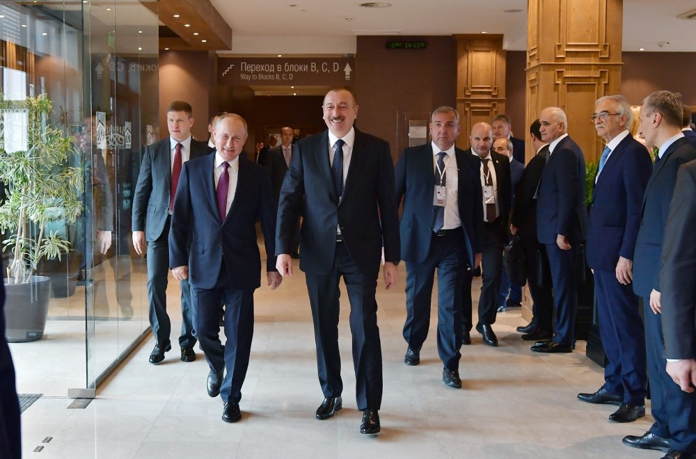 İlham Əliyev Putinlə bir arada: "Biz çoxdandır ki, görüşməmişik" (FOTO-VİDEO)