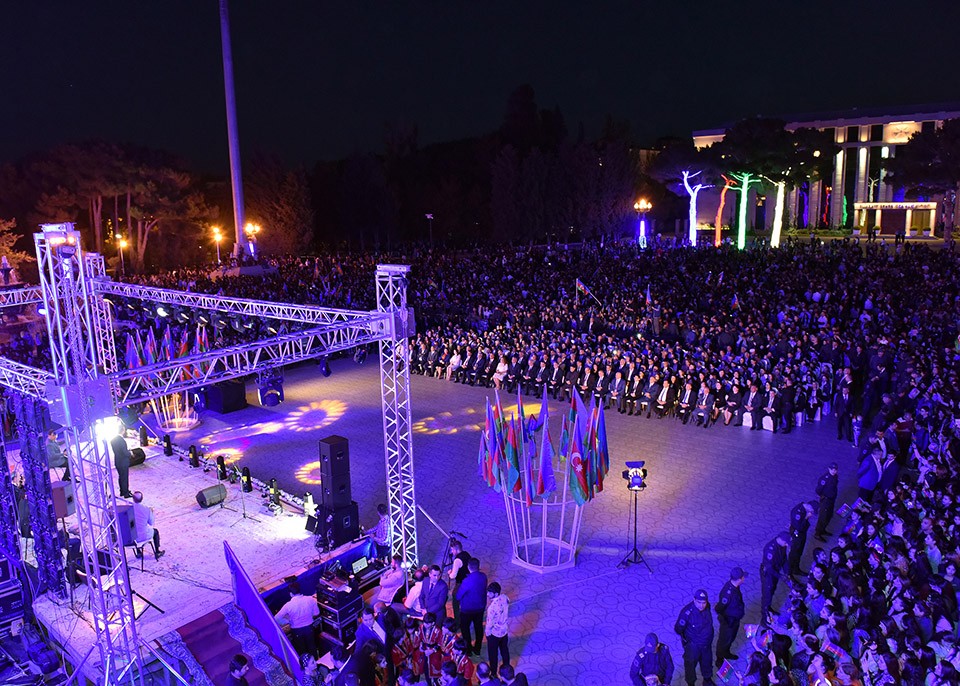 Sumqayıtda açıq hava konserti keçirildi - FOTOLAR