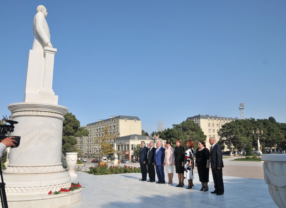 Abşeronda müəllimlər günü qeyd edilib - FOTOLAR