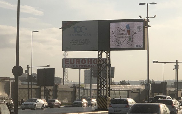 Yollarda “Qarabağ Azərbaycandır!” mesajı - FOTO