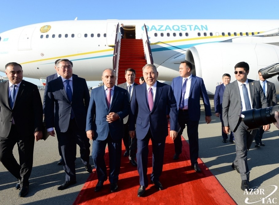 Nursultan Nazarbayev Azərbaycana gəldi - FOTO