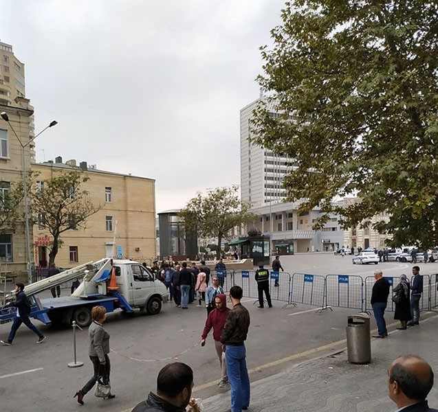 Bakının mərkəzinə çoxlu sayda polis cəlb olunub - FOTOLAR