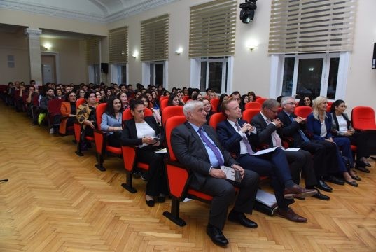 ADU-da Beynəlxalq Parlament Təqaüdünün təqdimatı keçirildi - FOTO