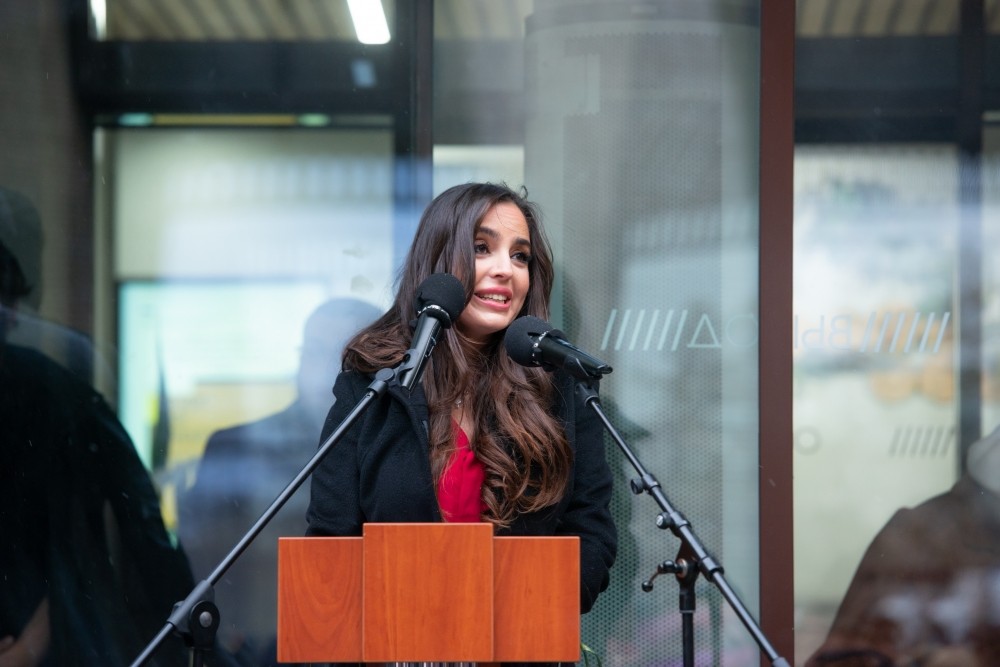 Leyla Əliyeva Nəsiminin heykəlinin açılışında - FOTOLAR