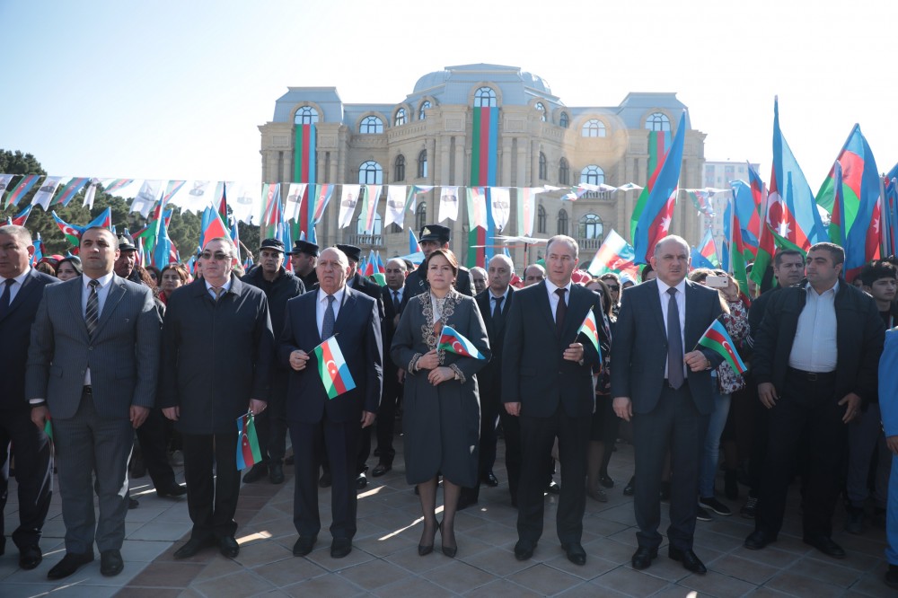 Abşeronda Bayraq Günü tədbirinə 10 minə yaxın insan gəldi - FOTO