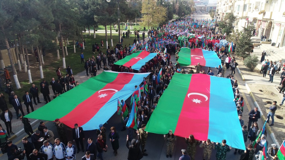 Abşeronda Bayraq Günü tədbirinə 10 minə yaxın insan gəldi - FOTO