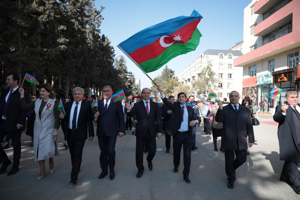 Abşeronda Bayraq Günü tədbirinə 10 minə yaxın insan gəldi - FOTO