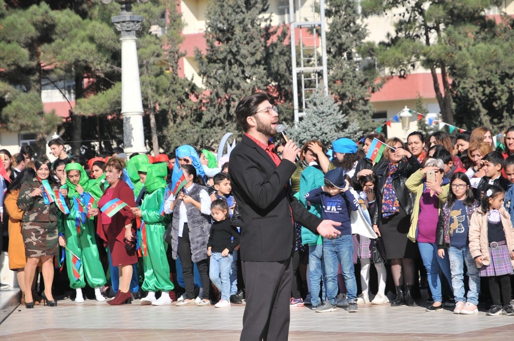 Abşeronda Bayraq Günü tədbirinə 10 minə yaxın insan gəldi - FOTO