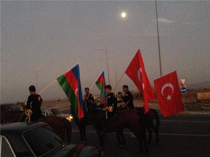 Parlament jurnalistlərindən 5 rayonda bayraq aksiyası – FOTOLAR