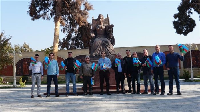 Parlament jurnalistlərindən 5 rayonda bayraq aksiyası – FOTOLAR