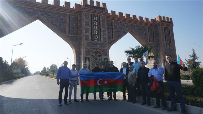 Parlament jurnalistlərindən 5 rayonda bayraq aksiyası – FOTOLAR