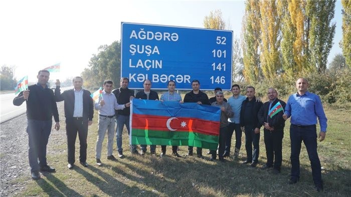 Parlament jurnalistlərindən 5 rayonda bayraq aksiyası – FOTOLAR