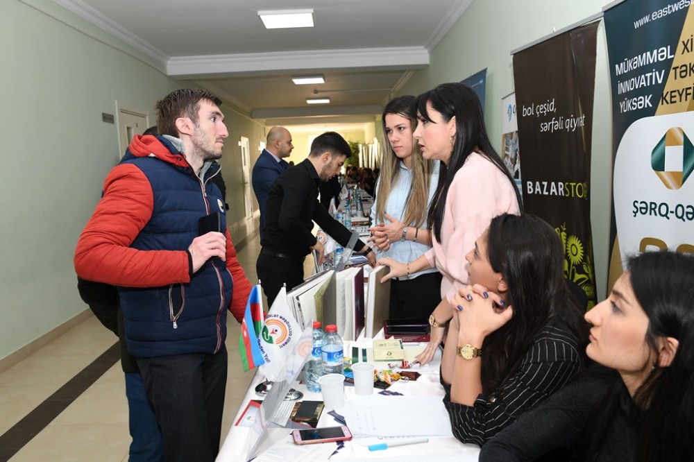 Məcburi köçkünlər üçün əmək yarmarkası keçirildi - FOTO