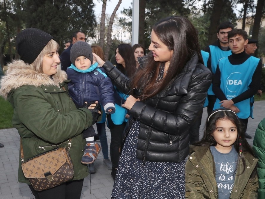 IDEA İctimai Birliyi tərəfindən Bakıda tutuquşular məskunlaşdırılır - FOTO