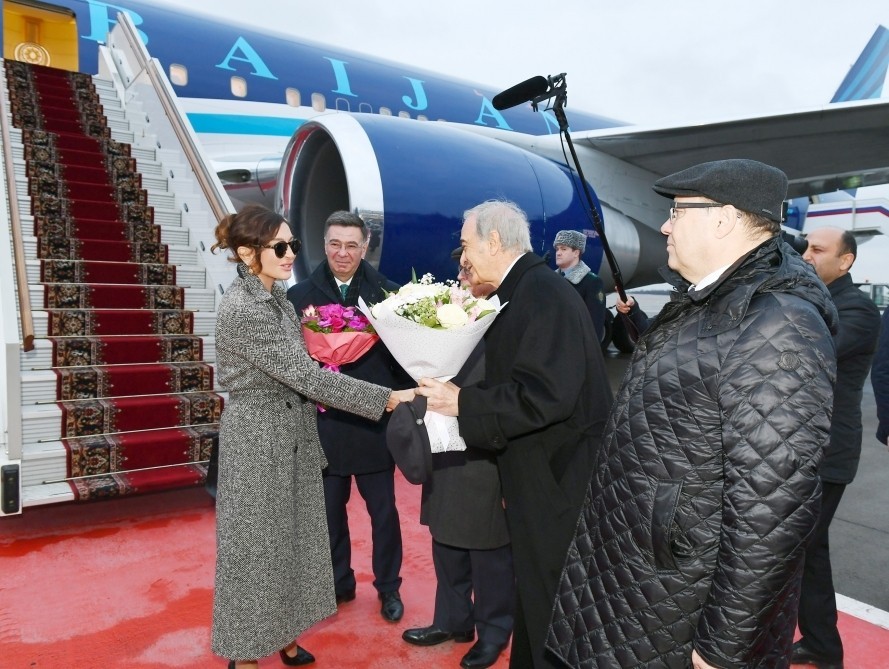 Mehriban Əliyeva Rusiyada belə qarşılandı - FOTOLAR