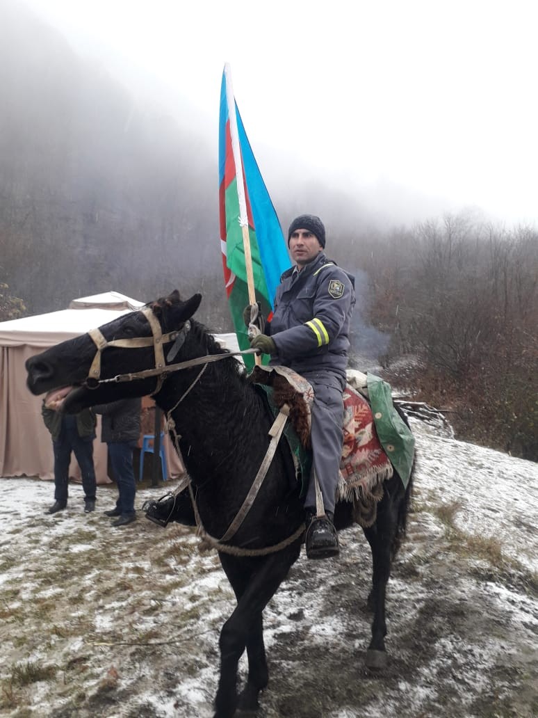 Şahdağ milli parkında atla yürüş keçirildi - FOTO