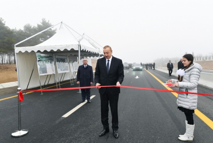 Prezident Şamaxıda yol açılışında iştirak edib - FOTOLAR