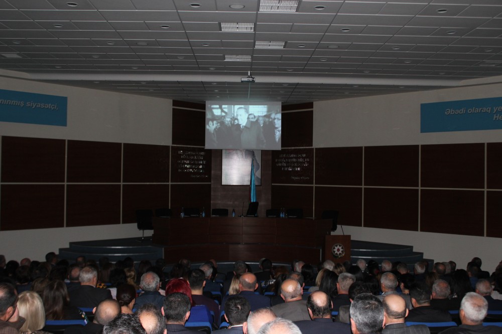 Nizami rayonunda Ulu öndərin anım günü ilə bağlı tədbir keçirildi - FOTOLAR