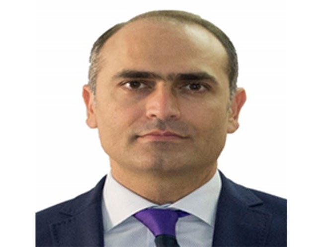 Rövnəq Abdullayev yeni direktor təyin etdi