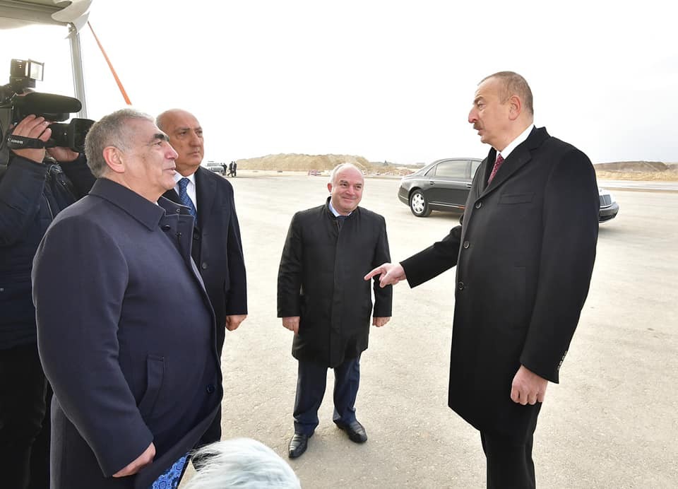 İlham Əliyev Bakı-Quba yolunun tikintisi ilə tanış oldu - FOTOLAR