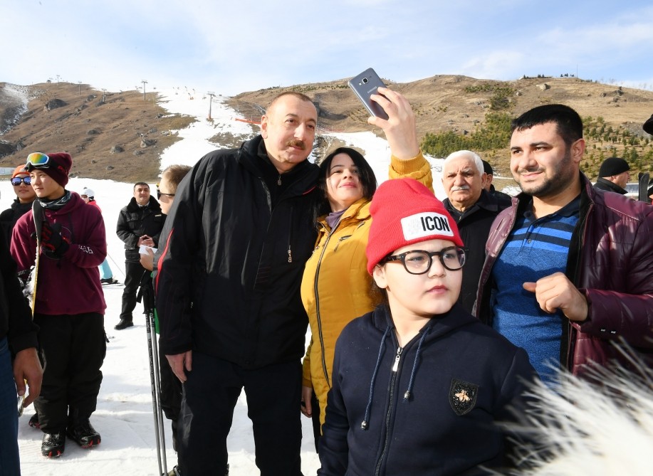 Prezident və xanımı “Şahdağ”da - VİDEO (YENİLƏNİB)