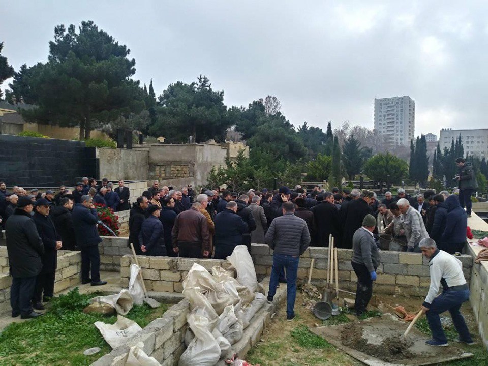 Ziya Məmmədov Aydın Bəşirovun dəfn mərasiminə gəldi - FOTOLAR