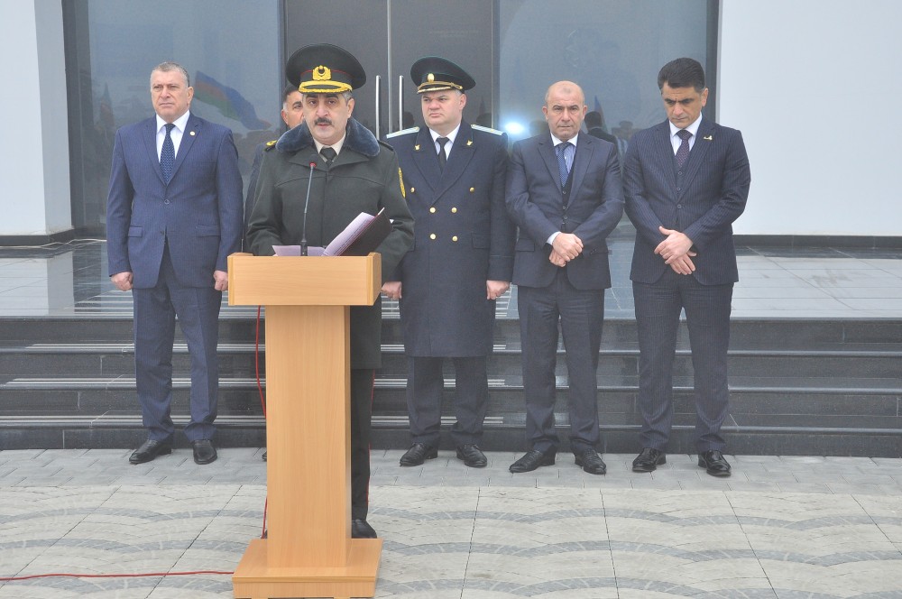 Gənclər böyük ruh yüksəkliyi ilə hərbi xidmətə yola düşürlər - FOTO