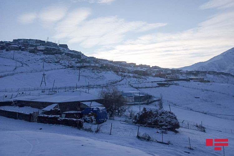 Şimal bölgəsinə qar yağdı - Temperatur mənfi 11 dərəcəyədək endi (Foto)