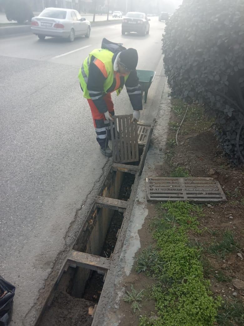 Bakıda tunellər və yeraltı piyada keçidləri təmizləndi - FOTOLAR