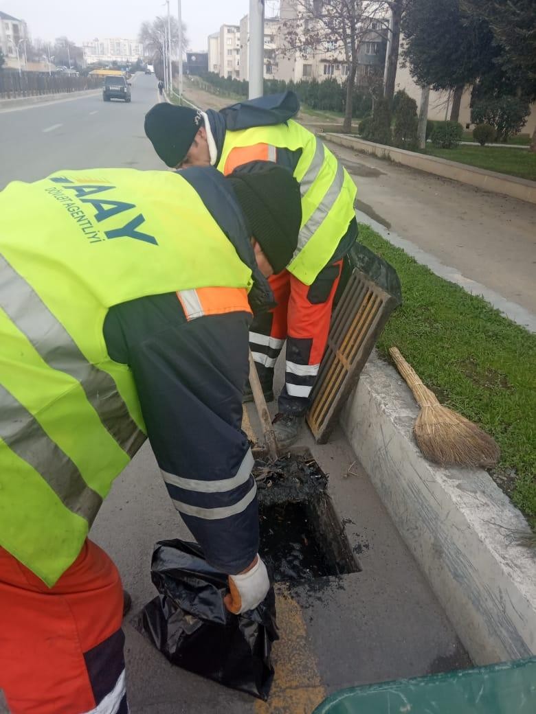 Bakıda tunellər və yeraltı piyada keçidləri təmizləndi - FOTOLAR