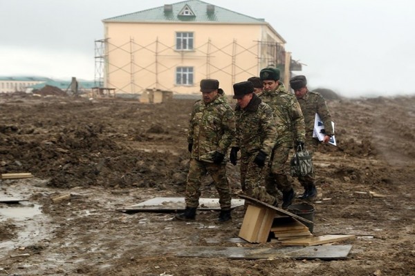 Zakir Həsənov hərbi obyektlərə baxış keçirdi - FOTO